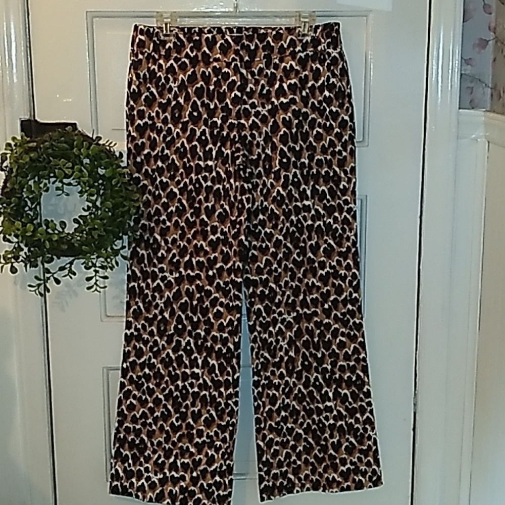 Trina Turk 6 leopard 🐆 design pants